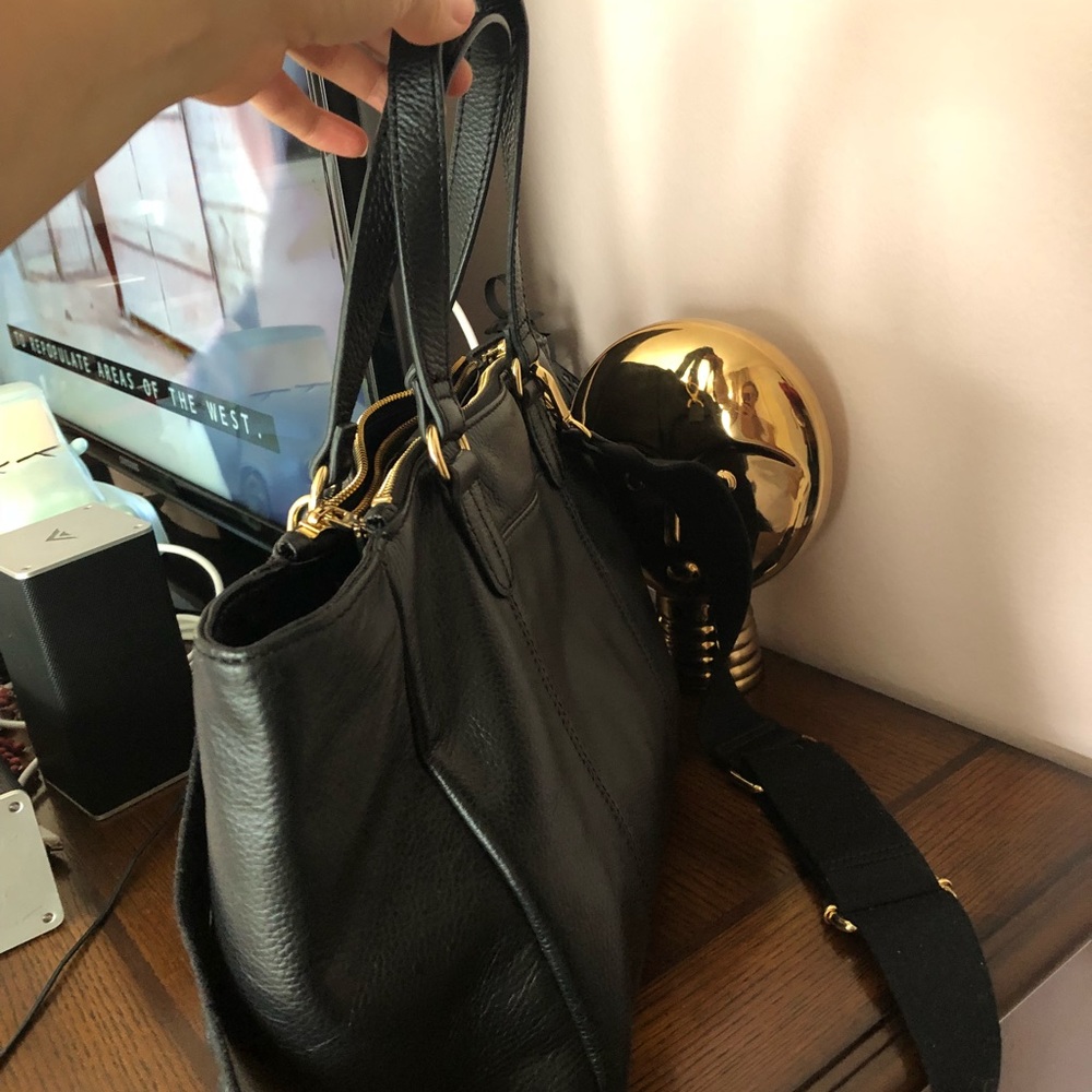 Purses - Picture 3 of 8